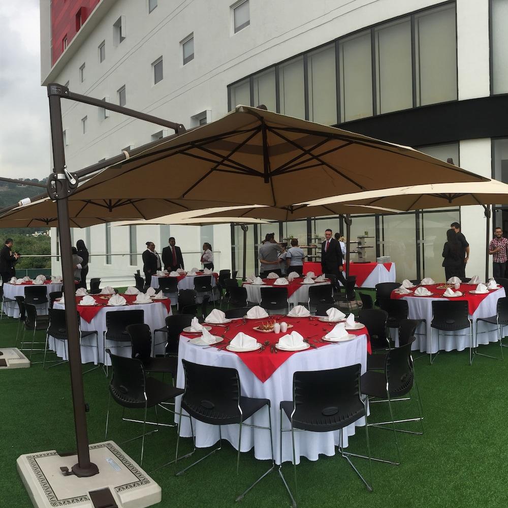 Ramada Encore By Wyndham Guadalajara Sur Palomar Buitenkant foto